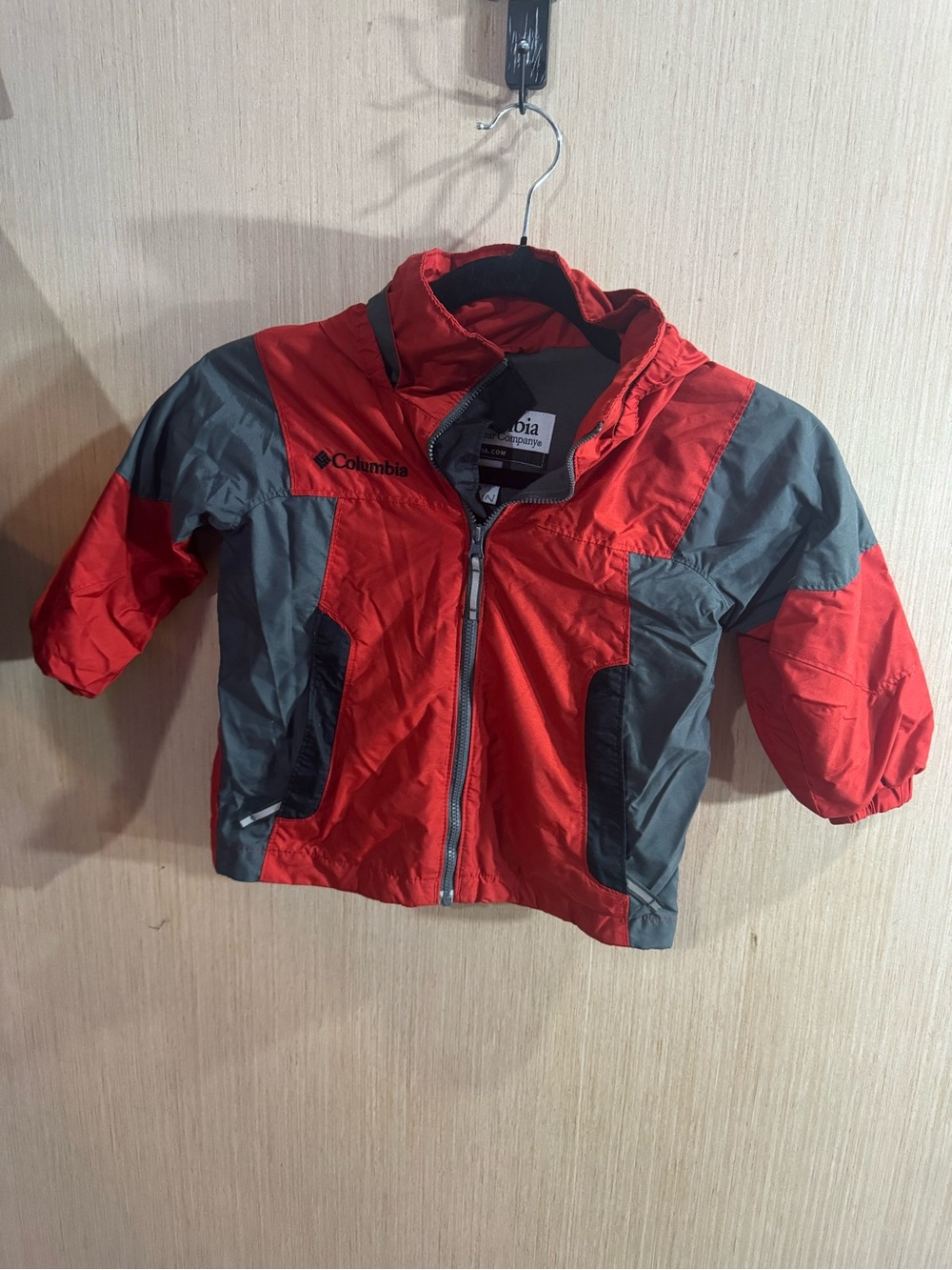 Boys Columbia Red and Gray Kids Hooded Rain Jacket Size 3T